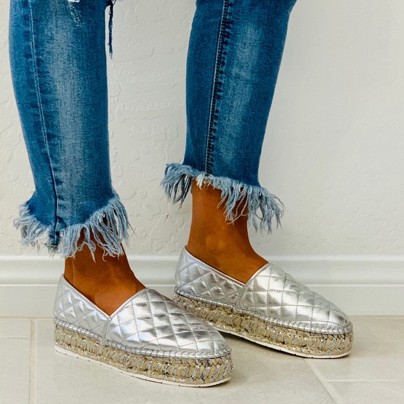 NIB Metallic Silver Quilted Platform Espadrille - Picture 7 of 7